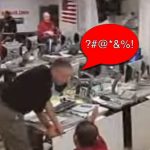 Enfado de un técnico de NASA al Bombardear la Luna